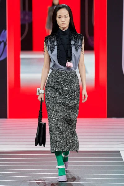 Look 13